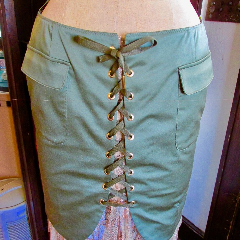 ICEBERG - NWT-size 42- Green/Gold Lace Skirt
